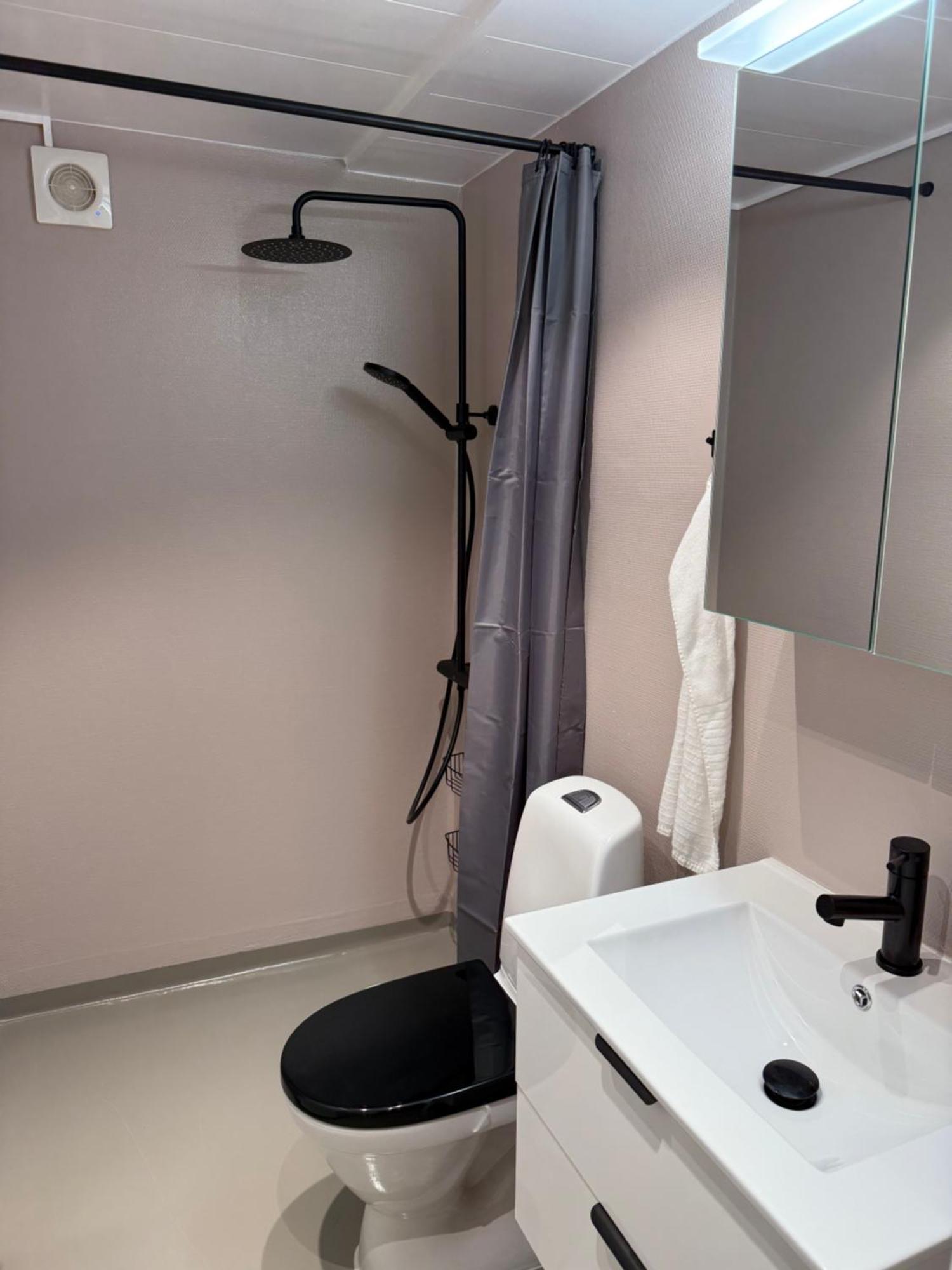 Modern Familjelaegenhet Apartment Sundsvall Ngoại thất bức ảnh